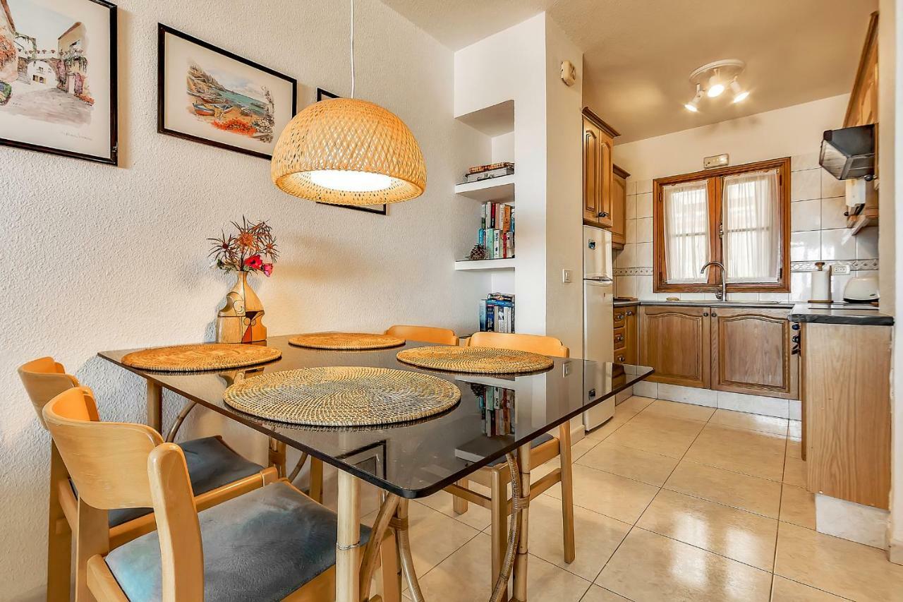 First Line Beach Front 2 Bedroom Apartment Los Gigantes サンティアゴ・デル・テイデ エクステリア 写真